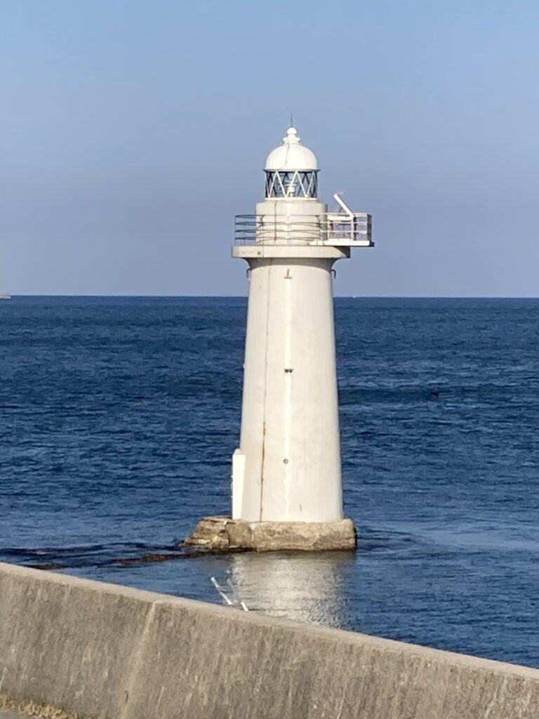 境港防波堤灯台